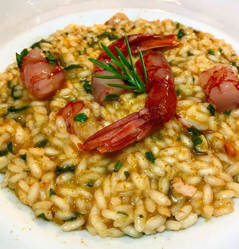 Risotto limone e rosmarino con crudo di gamberi rossi